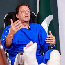 پیمرا نے عمران خان کے متنازعہ  بیانات کا نوٹس لے لیا , نوٹیفیکشن جاری 
