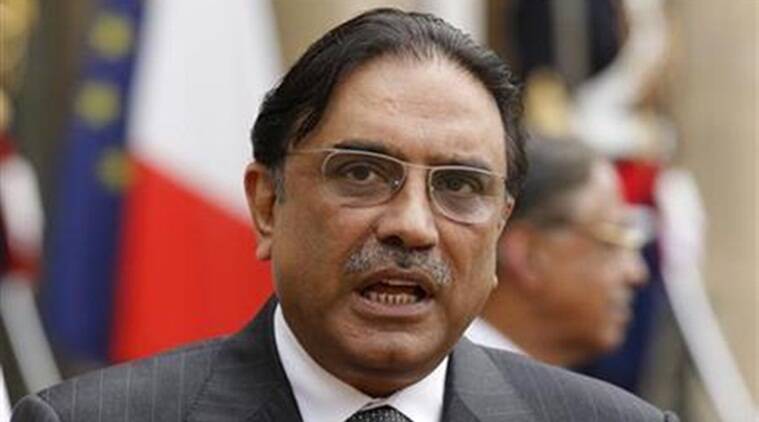 عمران خان کی جانب سے الزامات لگانے کے معاملے پر سابق صدر آصف علی زرداری نے عمران خان کو لیگل نوٹس بھجوا دیا ۔