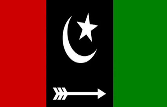  پیپلزپارٹی کےنامزدمئیراورڈپٹی مئیرنےکراچی کےمختلف برساتی نالوں کادورہ کرکےکام کاجائزہ لیا