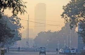 بارش برسانے والے  سسٹم کی آج کراچی میں انٹری کا  امکان۔ ہلکی برسات شہر کا  گرم ماحول خوشگوار بناسکتی ہے۔