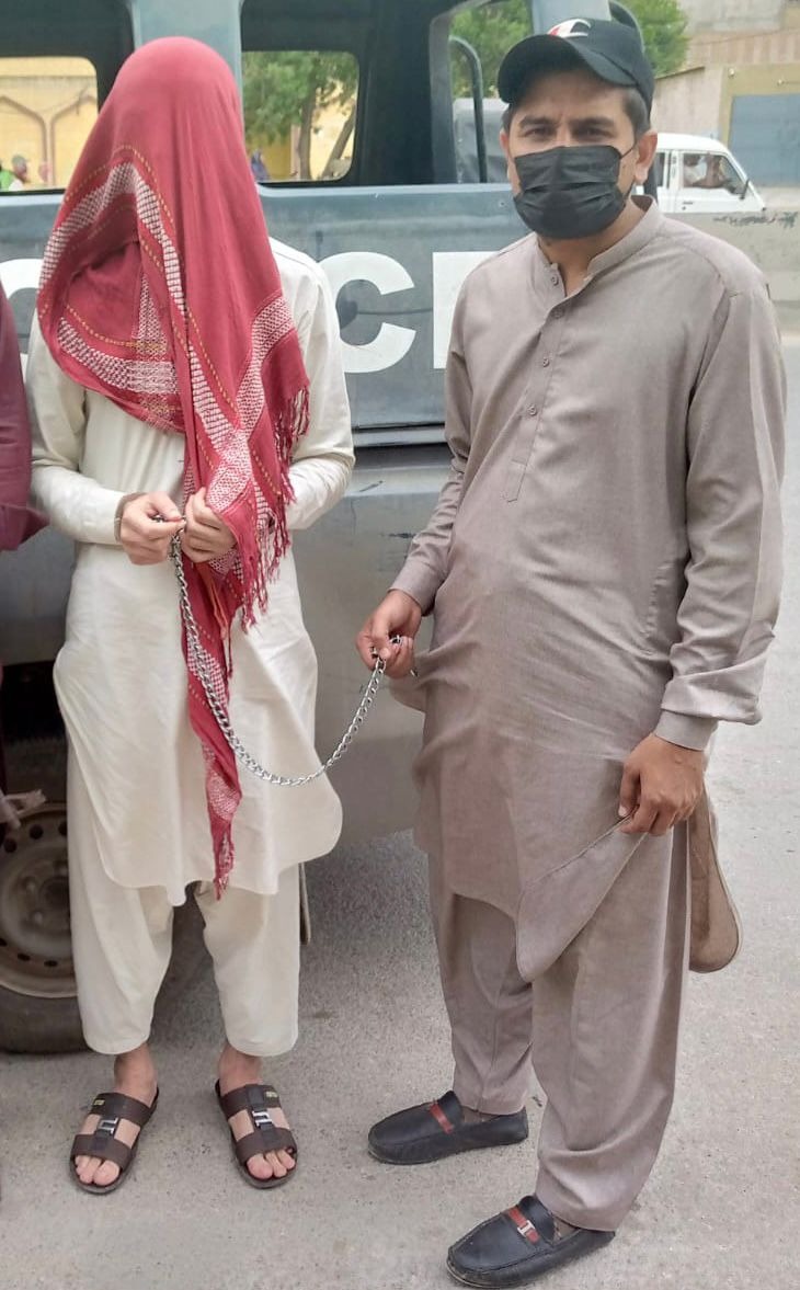 کراچی میں  سی ٹی ڈی  نے بلوچ کالونی پل کےقریب سے کالعدم تنظیم کے مبینہ دہشت گرد کو گرفتار کرلیا۔