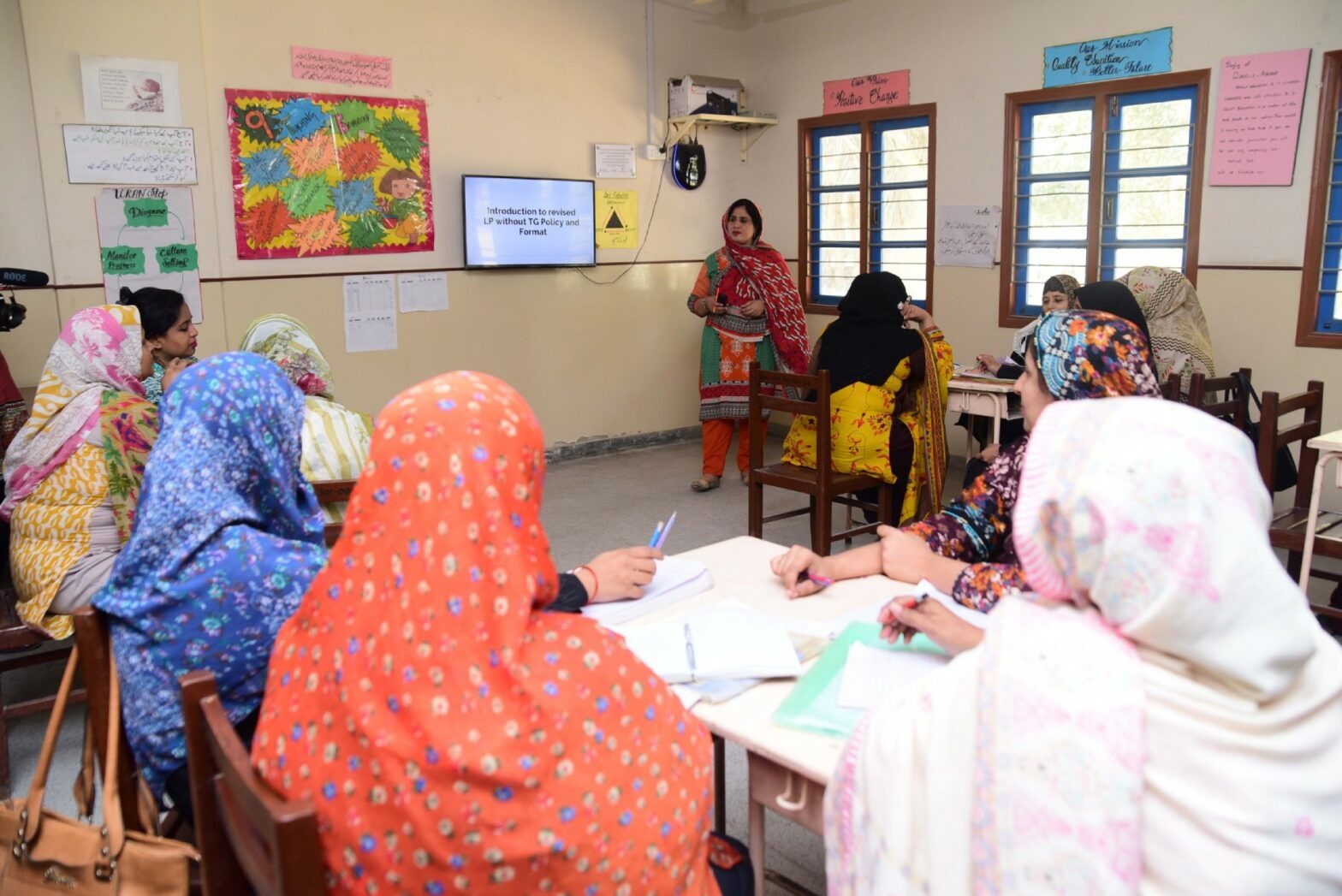 محکمہ تعلیم سندھ نے عام انتخابات کےموقع پر تعطیلات کی سمری تیار کرلی ہے