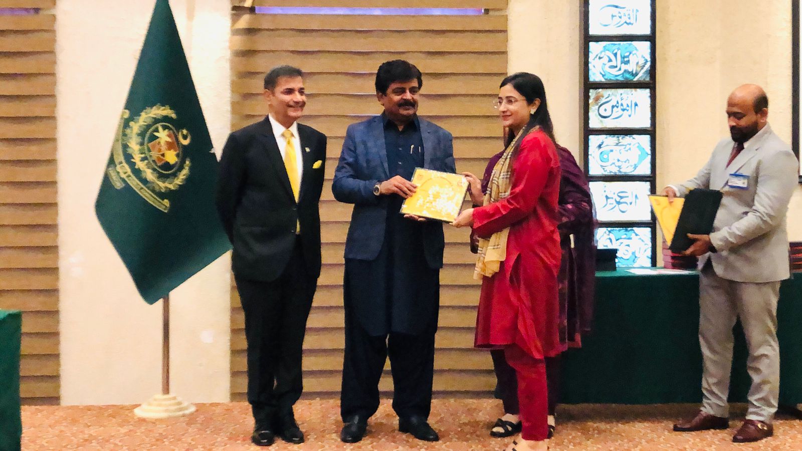 بیوروکریسی نوآبادیاتی تصور کو چھوڑ کر عوامی خدمت کو ترجیح دے۔ صوبائی وزیر سید سردار علی شاہ
