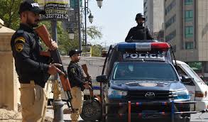  کراچی میں  پرانا گولیمار، بڑا بورڈ کے  قریب مبینہ پولیس مقابلہ کے بعد ایک ملزم زخمی حالت میں پکڑا گیا