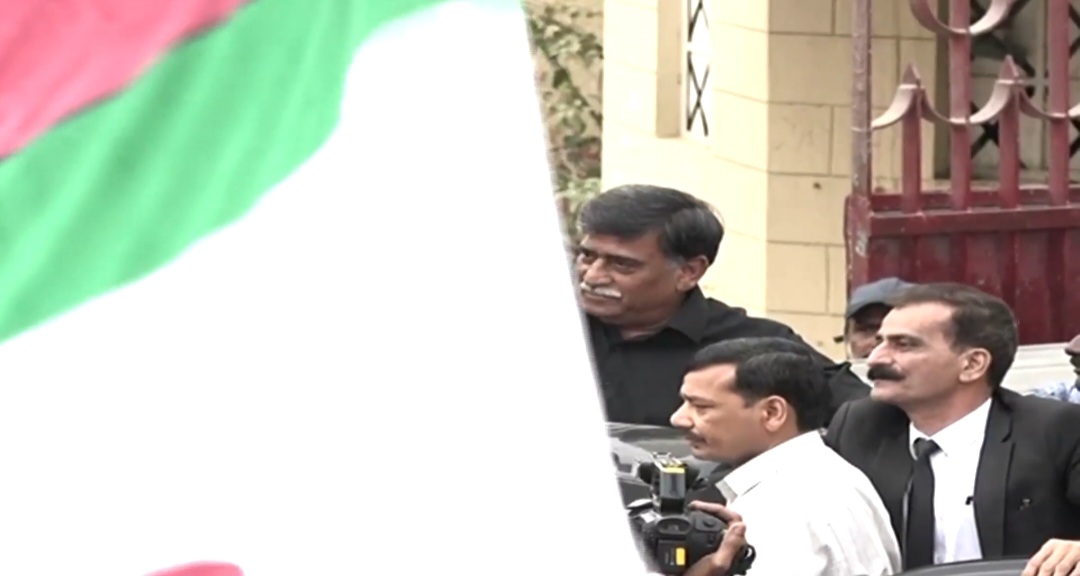  مہاجر قومی موومنٹ کے چئیرمین آفاق احمد کو سینٹرل جیل کراچی سے رہاکردیا گیا۔