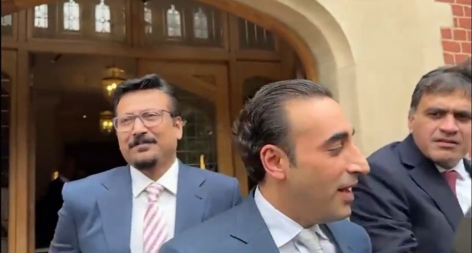  پاکستانی اعلیٰ سطحی وفد کی مشرقِ وسطیٰ، افغانستان اور پاکستان کے لیے برطانوی پارلیمانی انڈر سیکرٹری آف اسٹیٹ،  ہییمش فالکنر سے ملاقات،جنوبی ایشیا میں امن و استحکام کے فروغ پر تبادلہ خیال