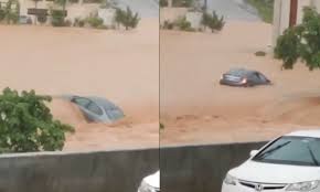 اسلام آباد، ہاؤس سوسائٹی برساتی نالے میں گاڑی بہہ جانے کا واقعہ