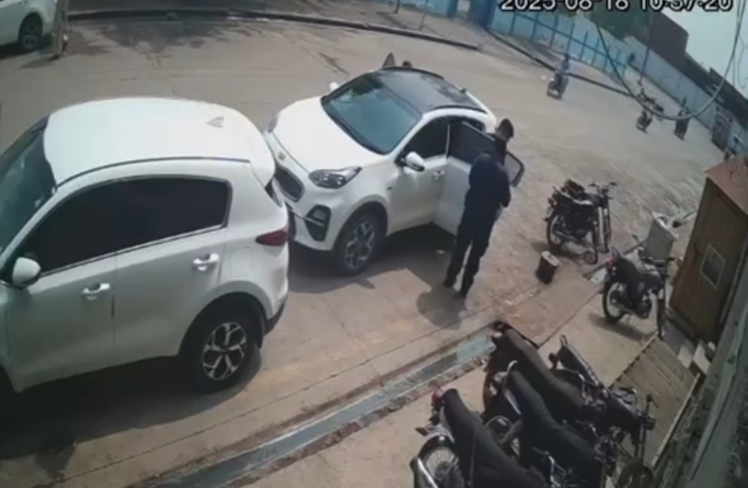   کراچی میں آٹھ ارب روپے سے زائد مالیت کی چھ میگا اسکیمیں جاری ہیں
