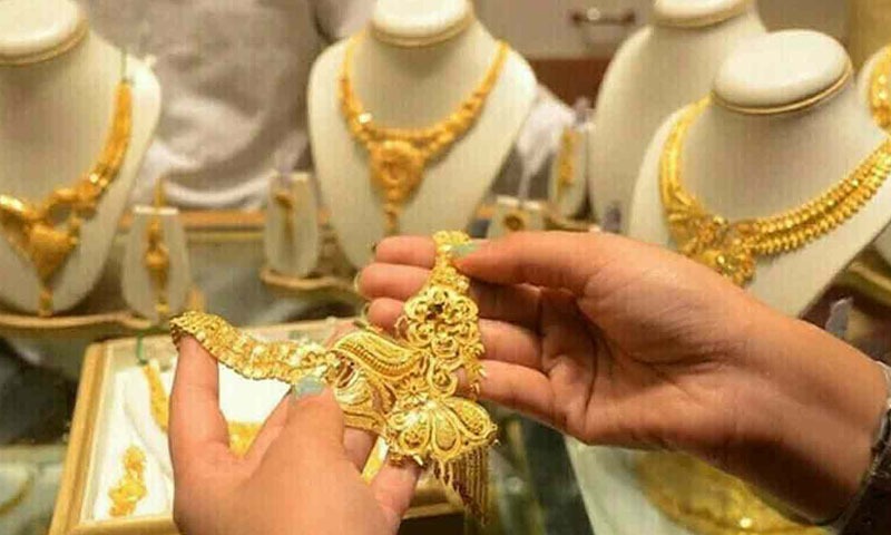  سونے کی اونچی  اڑان  برقرار۔ فی تولہ سونا  تین لاکھ چوراسی ہزار روپے کی نئی تاریخی بلندی پر  پہنچ گیا۔