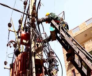 کراچی میں قصرِناز، فیڈرل لاجز اور چیف انجینئر  پی ڈبلیو ڈی آفس کی بجلی  عدم ادائیگی پر منقطع کردی گئی۔