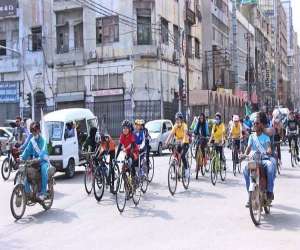 کراچی میں ڈیفنس ڈے ویمن سائیکل ریس  کا انعقاد 