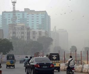 کراچی پر بارشوں کے نئے سسٹم کی  دستک