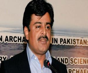 پہلی دفعہ شفافیت اور میرٹ پر ٹیسٹ لئے گئے،، ہمیں بنیاد رکھنی ہے، میرٹ کی بنیاد پر جتنے بھی کم استاد آئے۔۔لیکن میرٹ پر سمجھوتہ نہیں کیا جائے گا، ردار شاہ 