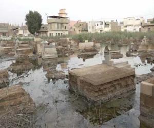  سخی حسن اور محمد شاہ قبرستان میں سیوریج اور برساتی پانی قبروں کونقصان پہنچا رہا ہے