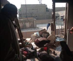 کراچی کے علاقے لیاری میں فلیٹ کے اندر گیس لیکج کے باعث دھماکے سے ایک شخص جاں بحق اور سات زخمی ہوگئے