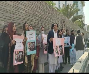 کراچی میں تحریک انصاف کے ارکان قومی و صوبائی اسمبلی کی آئی  جی سندھ سے ملاقات 