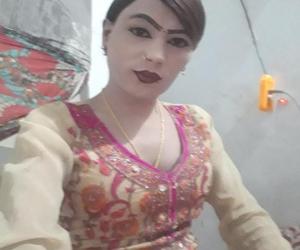 کراچی  کے علاقے صدر میں مکان سے خواجہ سرا کی لاش ملنے کے واقعہ کا مقدمہ نامعلوم افراد کے خلاف درج کرلیا گیا۔