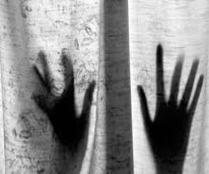  کراچی،کورنگی میں چھ سالہ بچی سےمبینہ زیادتی اور قتل کیس  میں ملزم پر فرد جرم عائد نا ہوسکی۔ماڈل کورٹ  نے کیس سیشن عدالت بھیجنے کی ہدایت کردی۔