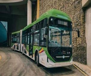 کراچی میں گرین لائن بس سروس کے آغاز کو ایک  ماہ مکمل۔