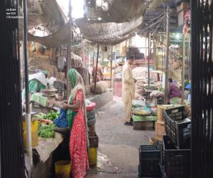 کراچی میں لی مارکیٹ بس اسٹینڈ ختم کرنے کے خلاف درخواست
