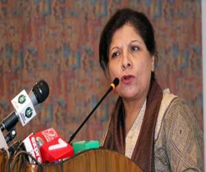 چیئرپرسن پاکستان اسٹاک ایکسچینج ڈاکٹر شمشاد اختر کا کہنا ہے کہ مالیاتی اداروں اور کارپوریٹ سیکٹر میں خواتین اہم کرادار ادا کررہی ہیں