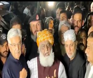 جے یو آئی کے گرفتار ایم این ایز اور رضاکاروں کو رہا کر دیا گیا۔