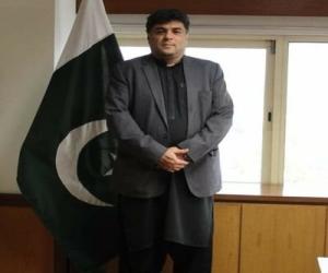 رہنما پی ٹی آئی بلال غفارکا کہنا ہے ڈالروں سےضمیر خریدے جارہے ہیں