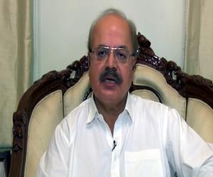 عمران خان غصے میں آکر اسلام آباد جلسےمیں کنٹینرپراستعفی دینےکا اعلان کرسکتےہیں,منظور وسان 