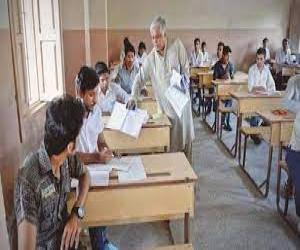 کراچی میں میٹرک امتحانات کے دوران طلبہ اور والدین کی مشکلات کم ناہوسکیں۔