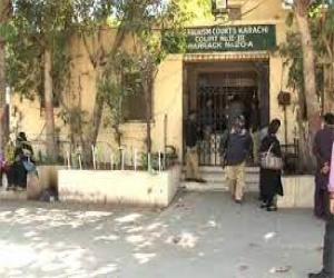 انسداد دہشت گردی کی منتظم عدالت نے رہنما تحریک انصاف اور سابق وفاقی وزیر علی زیدی کی دو مقدمات میں عبوری ضمانت منظور کرلی ۔