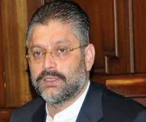 کراچی میں پیپلز بس سروس  نے  آزمائشی سفر  شروع کردیا۔