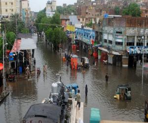 سندھ میں  سیلاب سے متاثرہ سادہ لوح خواتین سے امدادی رقوم ہتھیانے والے  ایک سو چالیس ملزم گرفتار۔