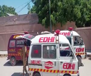 حب ریور روڈ پر حب پل کے قریب مسافر کوچ الٹنے سے ایک شخص جاں بحق اور سات زخمی ہوگئے