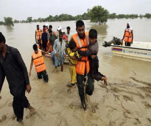 سندھ میں سیلاب متاثرین کو راشن بیگ، خیمے ، پانی اور دیگر اشیا کی  فراہمی کا سلسلہ جاری۔