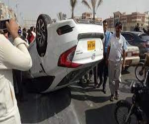 کراچی کی سڑکوں پر ٹریفک حادثات کی شرح روز بہ روز بڑھنے لگی۔