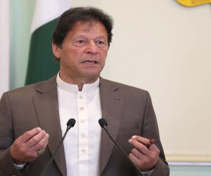 اومنی گرو پ نے  جھوٹا الزام لگانے  پر عمران خان کو نو  ارب روپے ہرجانے کا نوٹس بھجوادیا۔