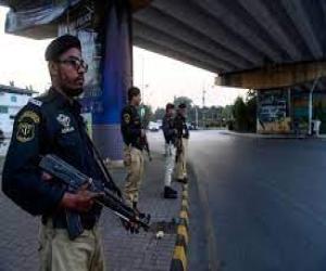  کراچی میں سپرہائی وے جنجال گوٹھ کے مقام پرتیز ڈمپر کی ٹکر سے دو نوجوان جاں بحق ہوگئے ،