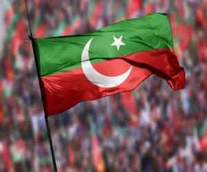تحریک انصاف نے کراچی کے نو حلقوں پر ضمنی انتخابات  کے شیڈول پر عملدرآمد معطل کرانے کے لئے  الیکشن کمیشن سے رجوع کرلیا۔