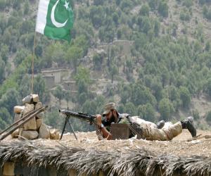 بلوچستان کے علاقے مسلم باغ میں دہشتگردوں کا ایف سی کیمپ پر حملہ، آئی ایس پی آر