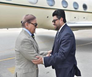 وزیر اعظم شہباز شریف نے اپنے دورہ کراچی میں مختلف سیاسی سماجی اور دیگر شعبہ ہائے زندگی سے تعلق رکھنے والی  شخصیات سے ملاقات کی ۔