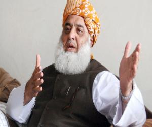 سربراہ ہ پی ڈی ایم اے مولانا فضل الرحمان کہتے ہیں الیکشن جلد ہوتے نظر آرہے ہیں۔ 