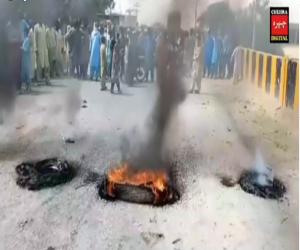 ڈیرہ مراد جمالی پٹ فیڈر کینال احتجاجی مظاہرہ سندھ بلوچستان شاہراہ بلاک