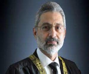 ہم یہاں زبانی تقاریر نہیں سن سکتے چیف جسٹس آف پاکستان 