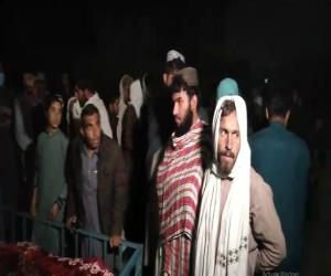 کوئٹہ میں پولیس کی فائرنگ سے جاں بحق شخص کے لواحقین نے  گزشتہ روز احتجاج ریڈ زون کے قریب لاش رکھ کر دھرنا 