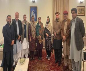 پیپلز پارٹی شعبہ خواتین کی مرکزی صدر فریال تالپور سے ضلع خیرپور کے سینئررہنماؤں کی نوڈیرو بلاول ہاؤس میں ملاقات