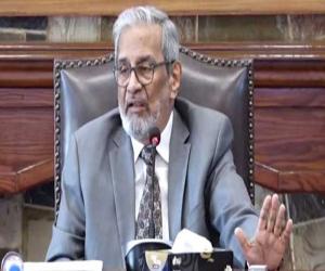  لاڑکانہ نگراں وزیراعلیٰ سندھ جسٹس (ر) مقبول باقر کا  لاڑکانہ میں فائرنگ کے دوراں ہلاکتوں کا نوٹس