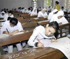  کراچی  میں انٹرسال اول  دوہزار تیئس  کا امتحان دینے والے  طلبہ کے لئے بڑی خوشخبری