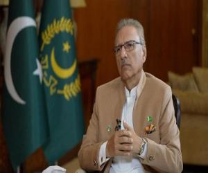    سابق صدرمملکت ڈاکٹرعارف علوی نےکہاہےکہ  معیشت زوال پزیرہورہی ہے منڈیٹ کی عزت کرناضروری ہے ۔