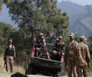 شمالی وزیرستان  میں  شہید لیفٹیننٹ کرنل  کاشف علی  سمیت 7جوانوں کی نماز جنازہ ادا،آئی ایس پی آ