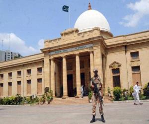 کراچی میں تجوری ہائٹس کے متاثرین کو معاوضہ کی  ادائیگی  کا  معاملہ